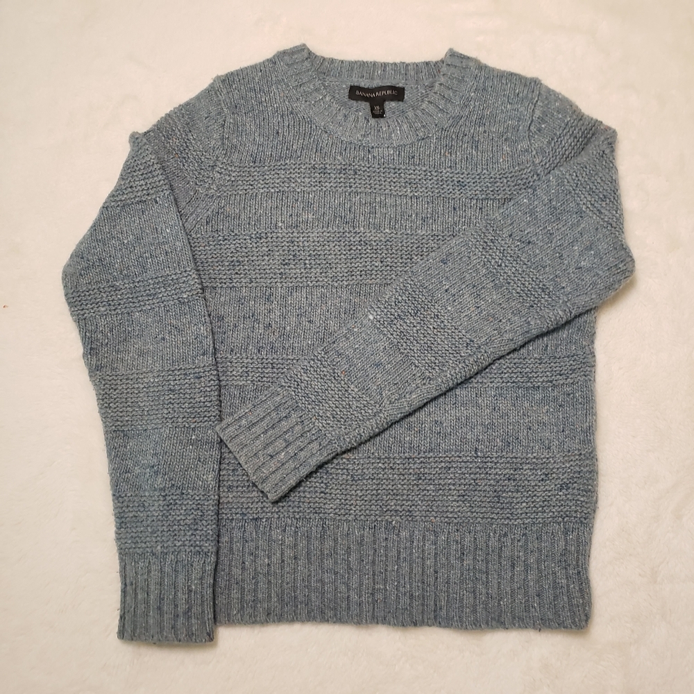 Banana Republic women's Blue/ long sleeve Sweater. Size:XS
